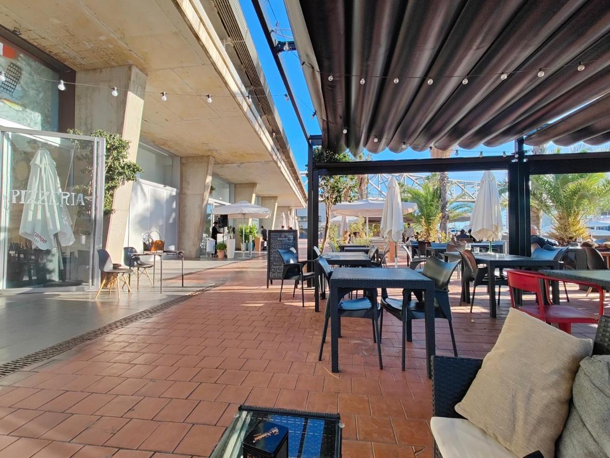 Voyager Hotel Sant Adria de Besos Bagian luar foto