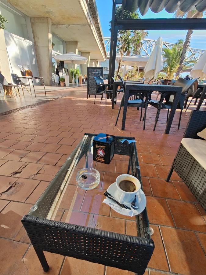 Voyager Hotel Sant Adria de Besos Bagian luar foto