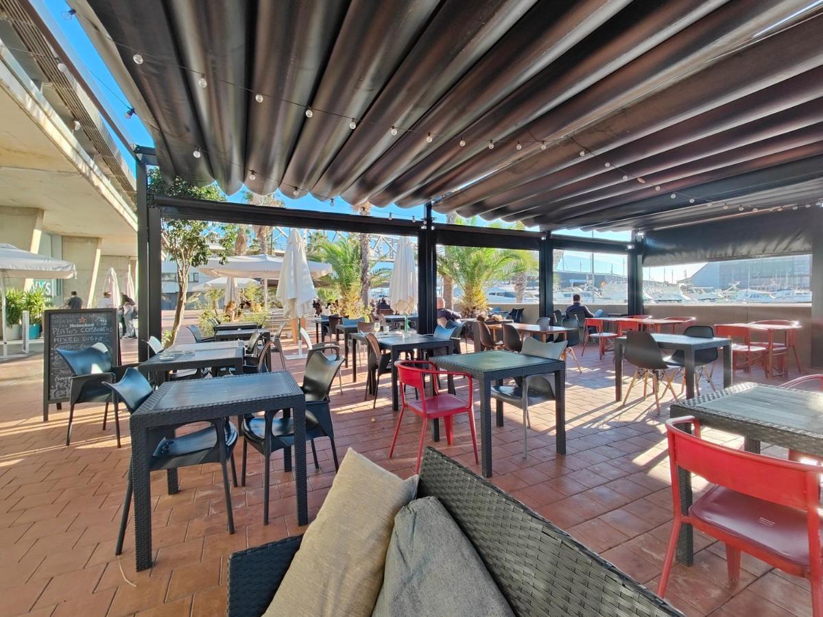 Voyager Hotel Sant Adria de Besos Bagian luar foto