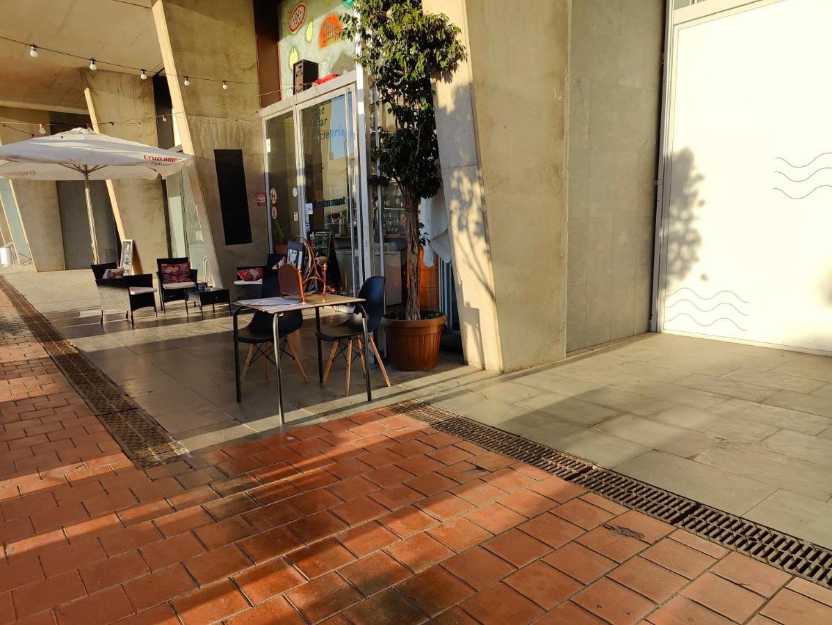 Voyager Hotel Sant Adria de Besos Bagian luar foto